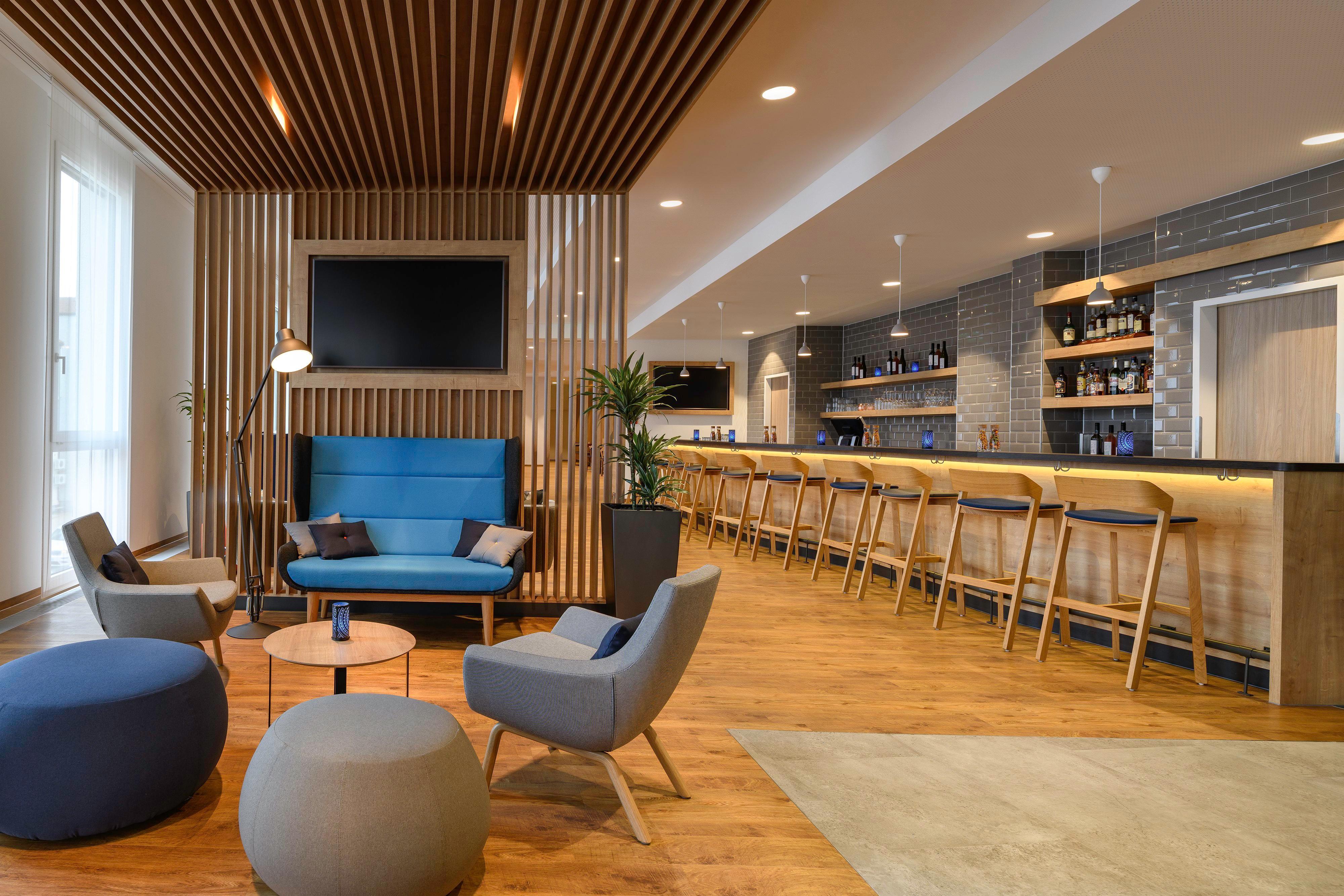 Holiday Inn Express - Regensburg By Ihg Exterior photo